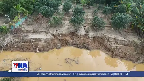 Sạt lở nghiêm trọng bờ sông Hương ảnh hưởng đến hàng chục hộ dân