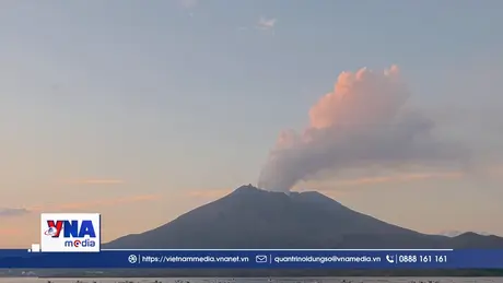 Núi lửa ở Tây Nam Nhật Bản phun tro bụi cao hàng nghìn mét