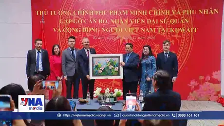 Thủ tướng gặp gỡ cộng đồng người Việt Nam tại Kuwait