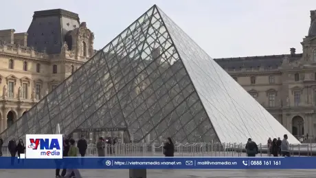 Bảo tàng Louvre đóng cửa phòng trưng bày