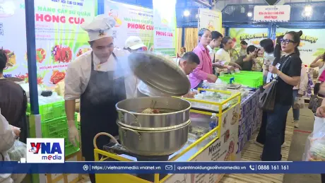 Khai mạc “Lễ hội Ẩm thực – Ngày hội Cua Cà Mau” năm 2025