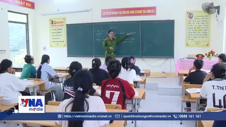 Người thầy đặc biệt của học trò nghèo nơi biên giới