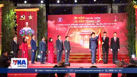 Trường Đại học Khoa học Xã hội và Nhân văn nhận Huân chương lao động hạng Nhất