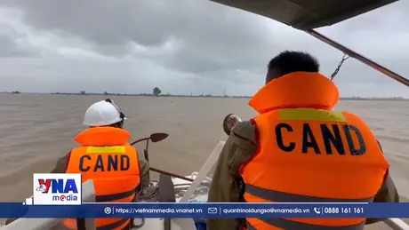 Những túi quà mang hơi ấm đến với người dân vùng lũ Đắk Lắk