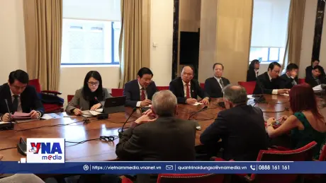 Đoàn đại biểu Đảng Cộng sản Việt Nam làm việc tại Tây Ban Nha