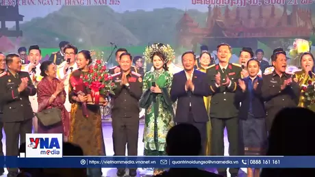 Rực rỡ nghệ thuật Việt Nam mừng 50 năm Quốc khánh Lào