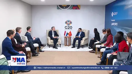 Thủ tướng gặp Thủ tướng Hà Lan và Thủ tướng Sigapore