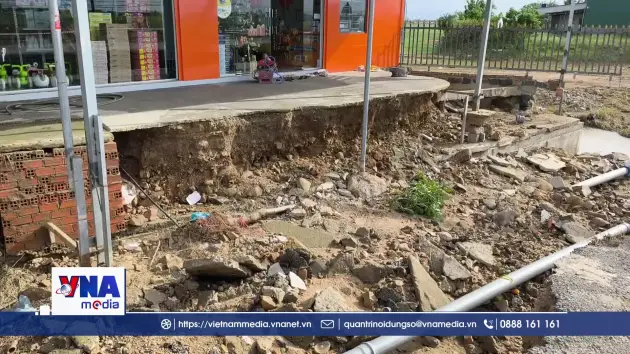 Mưa lũ gây thiệt hại nặng hạ tầng và nông nghiệp Khánh Hoà