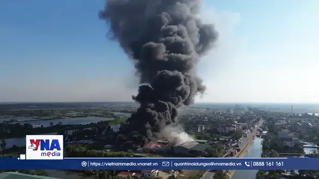 Khẩn trương dập tắt đám cháy tại Trường Tân, Hải Phòng