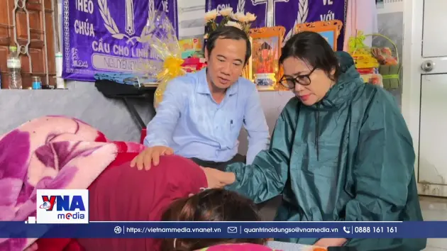 Chia sẻ khó khăn, mất mát người dân vùng lũ xã Tuy An Đông, Đắk Lắk