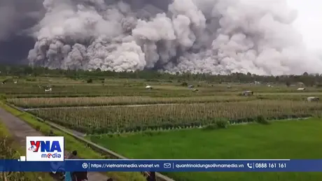 Indonesia sơ tán cư dân do núi lửa phun trào