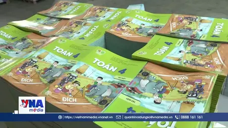 Cấp phát miễn phí toàn bộ sách giáo khoa cho học sinh vùng lũ