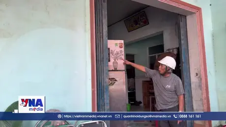 Tình người trong cơn lũ