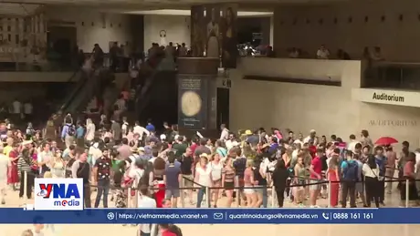 Bảo tàng Louvre tăng giá vé với các du khách ngoài EU