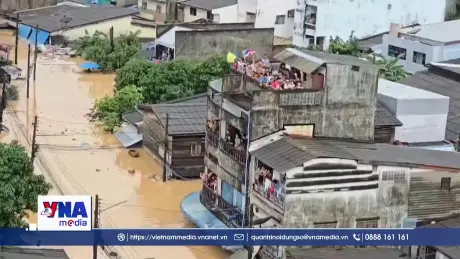 Đông Nam Á chạy đua với thời gian để cứu hộ người dân vùng lũ