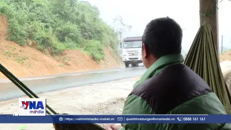 Tuyến đường mở ra cơ hội phát triển cho người dân vùng biên Việt - Lào