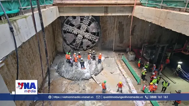 Hà Nội: Máy khoan hầm “Thần Tốc” tiến vào Ga S12