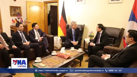 Đại sứ quán Việt Nam tại Đức chúc mừng 50 năm Quốc khánh Lào