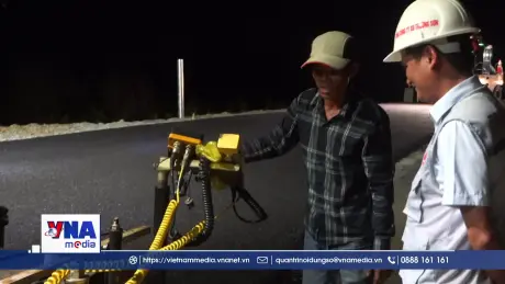 Xuyên đêm trên cao tốc Cần Thơ – Cà Mau