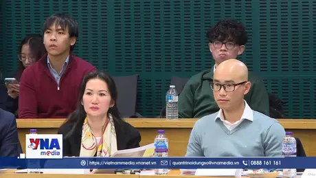 Sinh viên Việt Nam tỏa sáng trong cuộc thi tài chính tại Anh