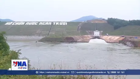 Hồ Ngàn Trươi cắt lũ hơn 300 triệu khối nước cho hạ du