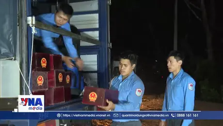 Đón hài cốt liệt sĩ hy sinh ở Campuchia về nước