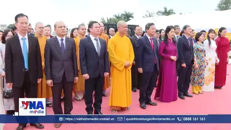 Cộng đồng người Việt tại Lào tưởng nhớ Chủ tịch Kaysone Phomvihane