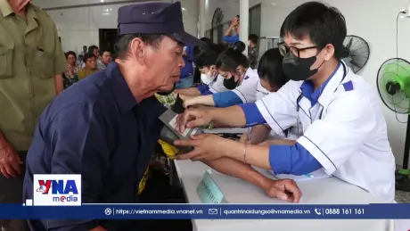 Khám bệnh, cấp phát thuốc miễn phí cho người dân tại Cần Thơ