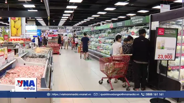 Sức mua tăng, doanh nghiệp đẩy mạnh sản xuất hàng Tết