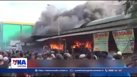 Hỏa hoạn gây thiệt hại lớn tại chợ đầu mối nổi tiếng của Indonesia