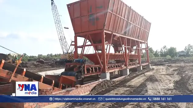 Bàn giao cơ bản mặt bằng cao tốc Cà Mau - Đất Mũi