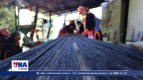 Kỹ nghệ kéo sợi của phụ nữ Dao