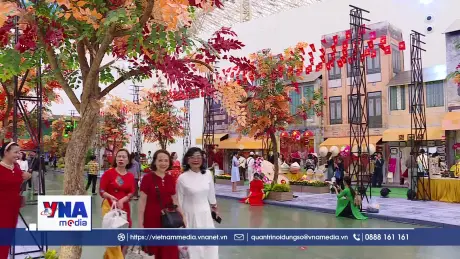 Hội chợ mùa thu- Bức tranh đa sắc màu của hàng Việt