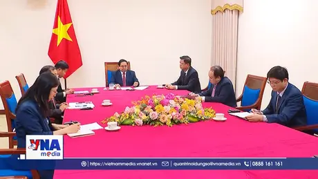 Thủ tướng điện đàm với Thủ tướng Singapore