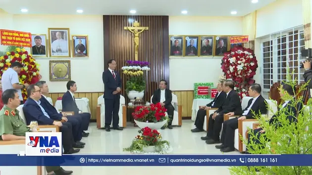 Phó Chủ tịch Quốc hội chúc mừng Giáng sinh Giáo phận Ban Mê Thuột