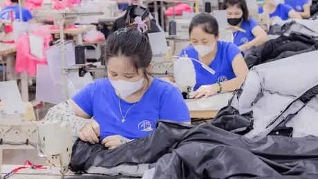 Quyền của người lao động trong bối cảnh hội nhập: Thách thức từ FTA thế hệ mới và nỗ lực của Việt Nam