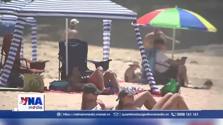 Nước Mỹ chuẩn bị đón lễ Giáng sinh ấm áp kỷ lục