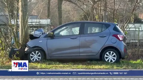 Lao xe vào đám đông tại Hà Lan