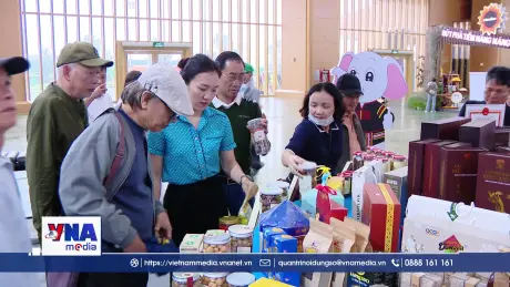 Hội chợ Mùa Thu kết nối nhà sản xuất nhỏ ra biển lớn