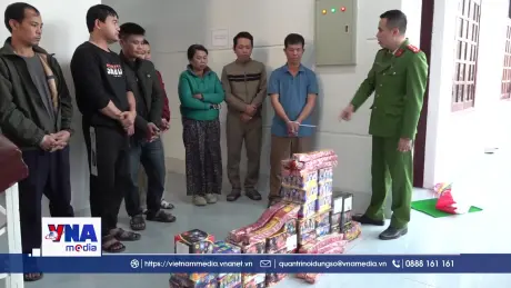 Bắt nhóm 14 đối tượng thu giữ gần 2,3 tạ pháo nổ