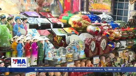 Du khách quốc tế phải lòng sản phẩm Việt 