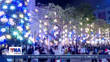 Thời tiết đêm Giáng sinh ở Hà Nội lạ hơn mọi năm