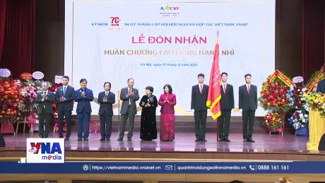 Hội Hữu nghị và Hợp tác Việt Nam – Pháp nhận Huân chương Lao động hạng Nhì