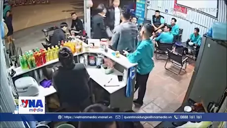 Hành hung dã man tại bến xe Giáp Bát