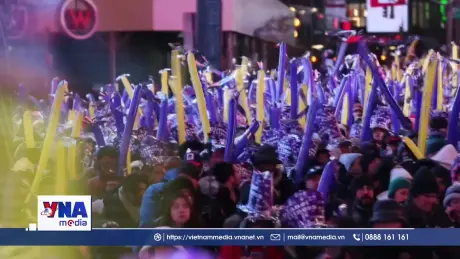 Quảng trường Thời đại rực sáng trong khoảnh khắc giao thừa