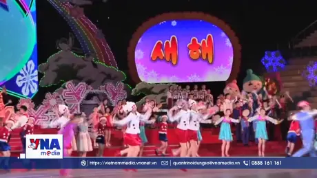 Thiếu nhi Triều Tiên biểu diễn chào đón Năm mới