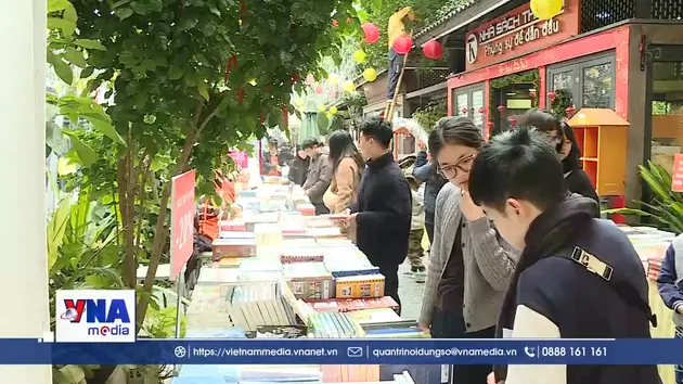Giới trẻ chọn sách đầu năm