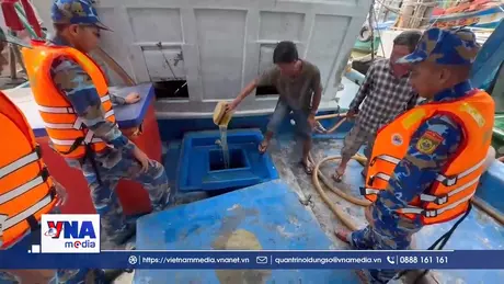Xử lí tàu vận chuyển hơn 100.000 lít dầu trái phép trên biển