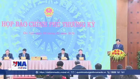 Họp báo Chính phủ: Nóng hạ tầng, nóng môi trường