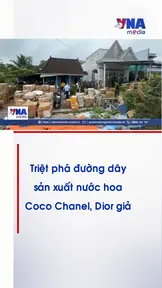 Triệt phá đường dây sản xuất nước hoa Coco Chanel, Dior giả